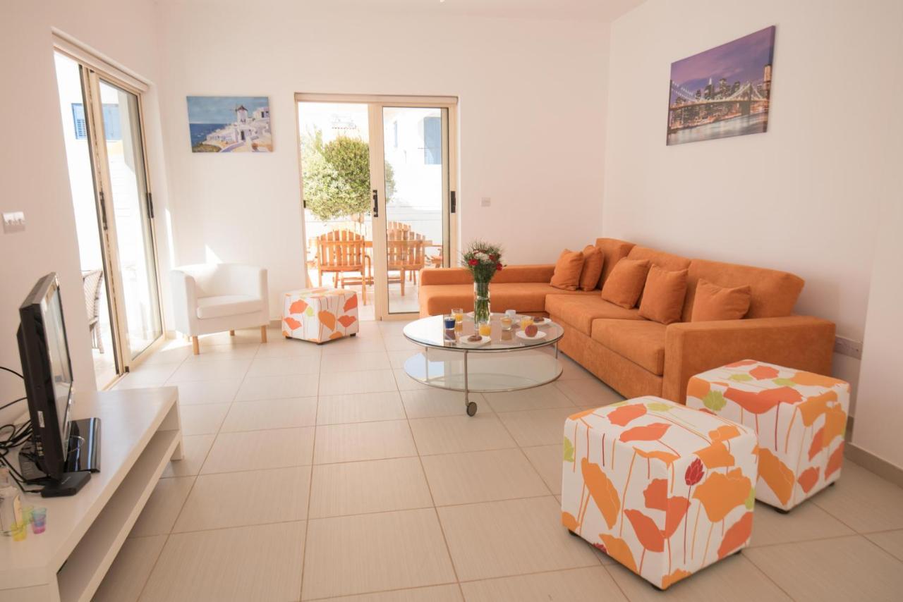 Villa Pomelo Protaras Buitenkant foto