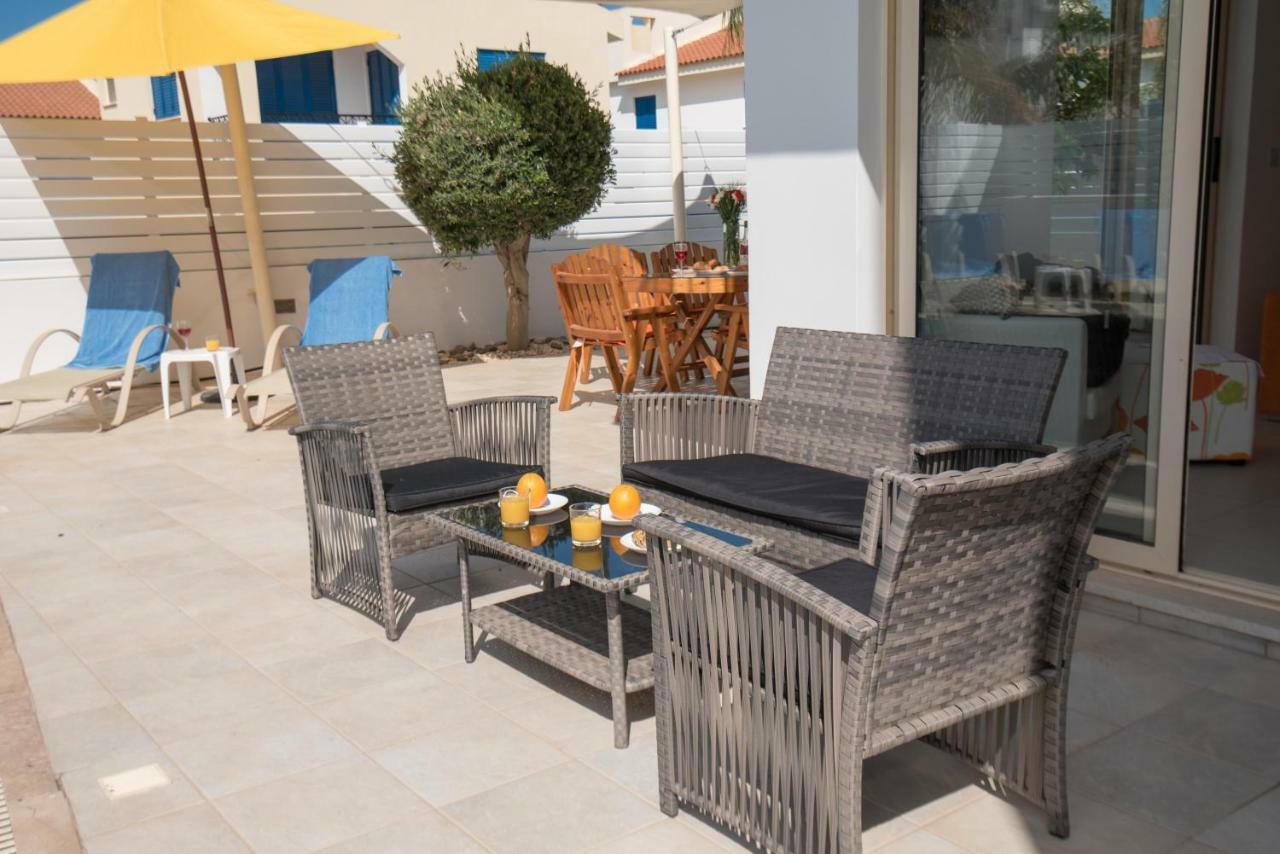 Villa Pomelo Protaras Buitenkant foto
